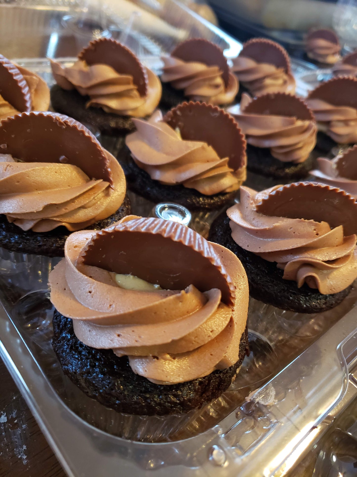 Reese's Lovers Cupcakes